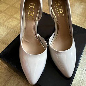 BCBG NIB Ivory Cream Dorsay Pumps, Sz 8
